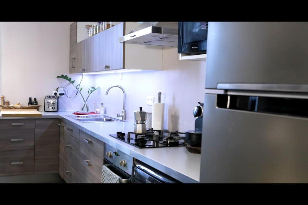 Charmant Logement De Qualite - Centre Ville De Millau Ngoại thất bức ảnh