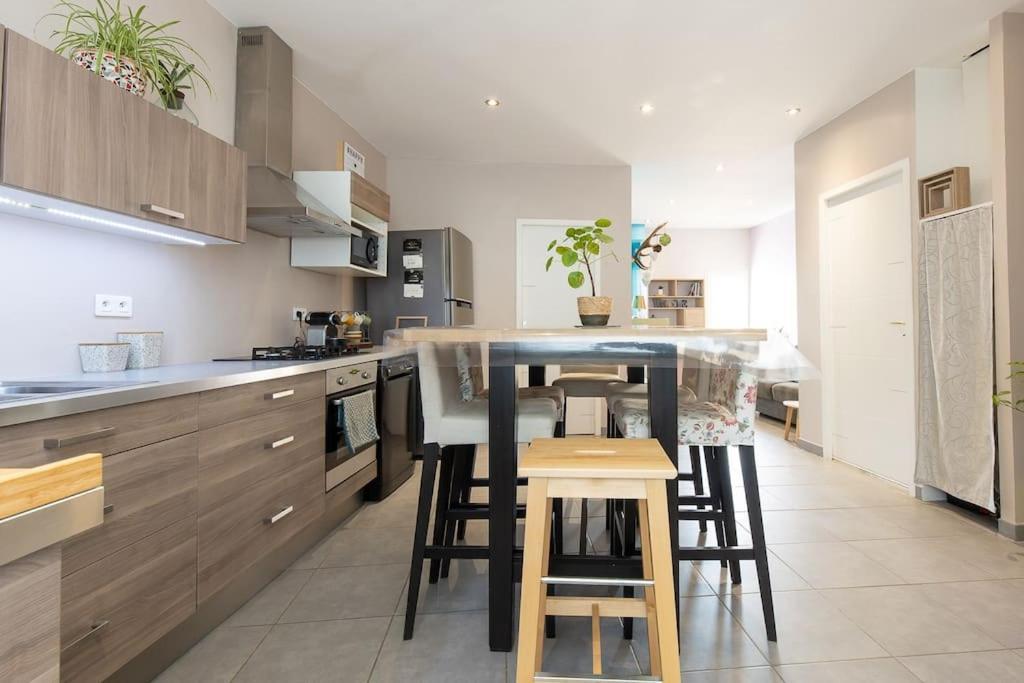Charmant Logement De Qualite - Centre Ville De Millau Ngoại thất bức ảnh